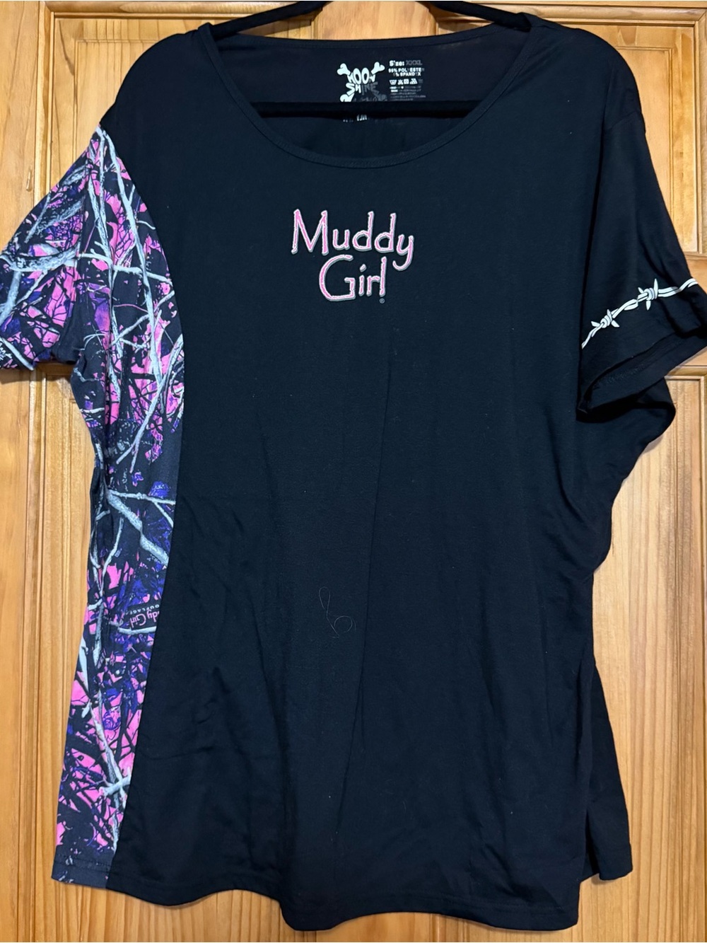 Women's Muddy Girl Black & Pink Camo Short Sleeve Top
